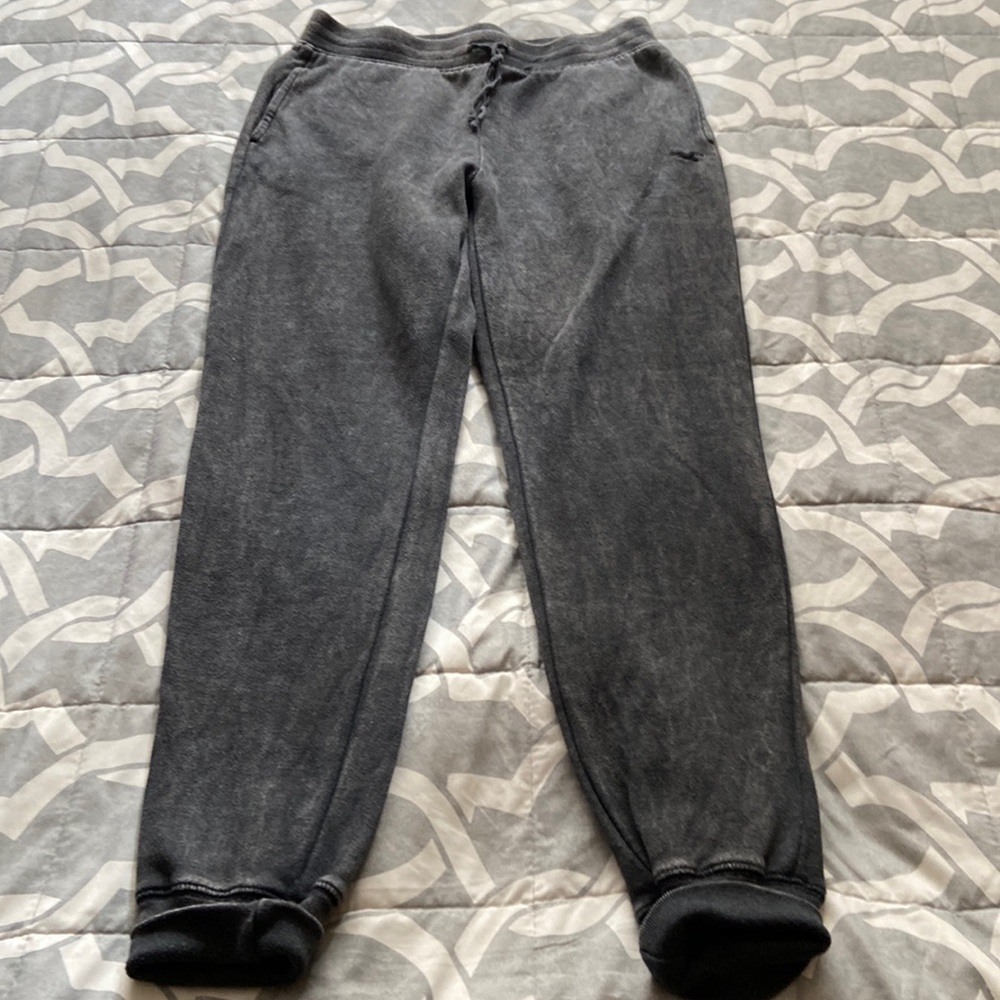 Hollister size xs sweatpants in good condition